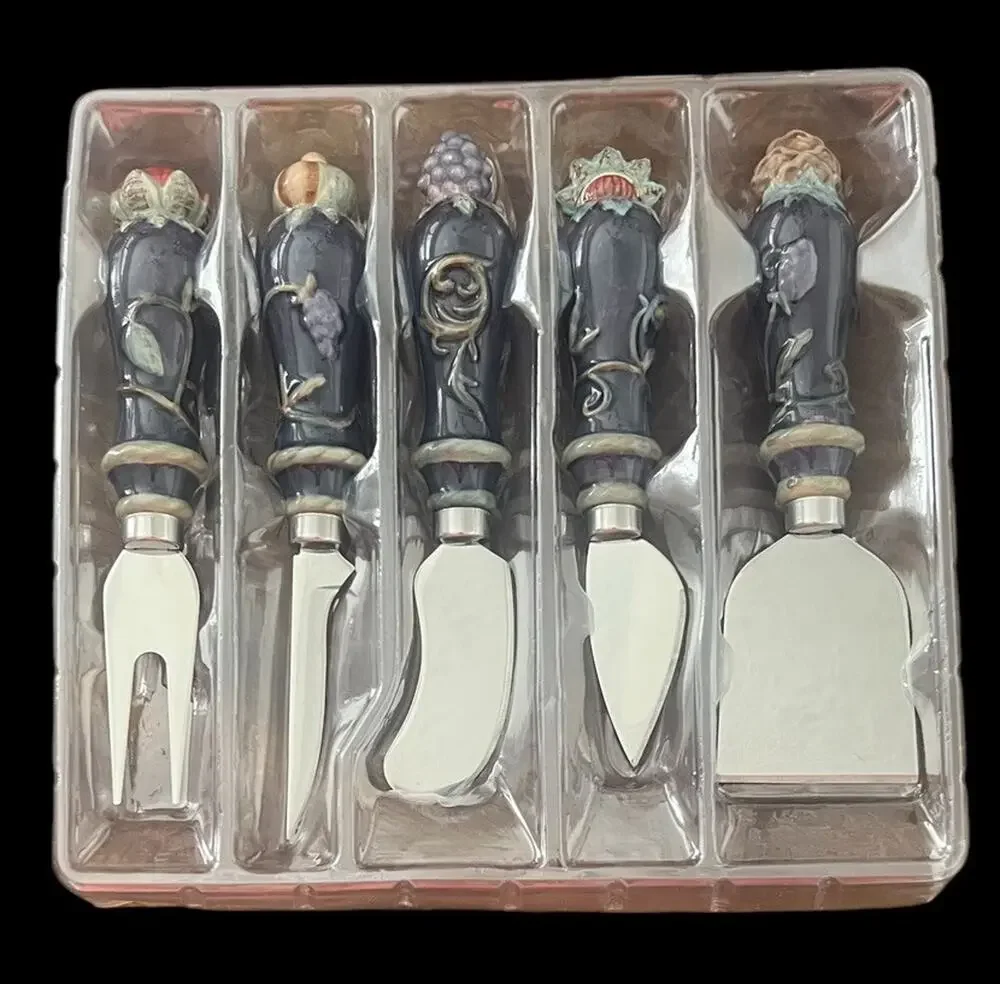 NEW Vintage Set Of 5 Cheese Knives With Ceramic Vegetable Charcuterie Board